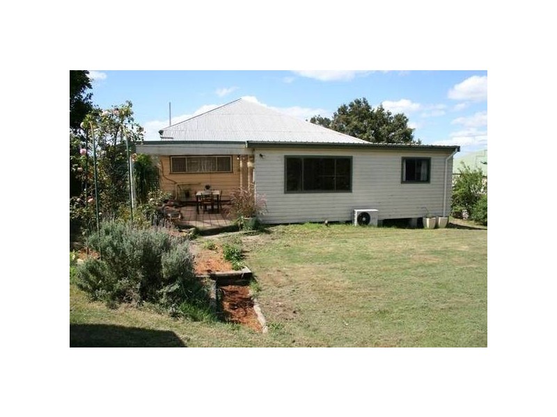76 Mackay Street, Dungog NSW 2420