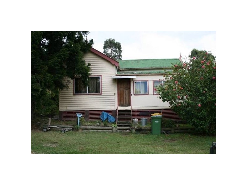 8 Moore Street, Dungog NSW 2420