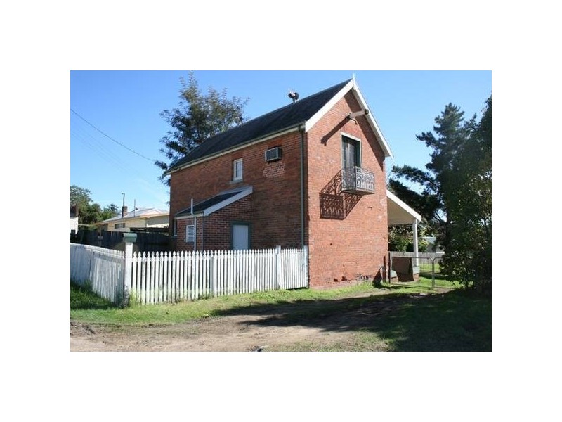8 Hooke Street, Dungog NSW 2420