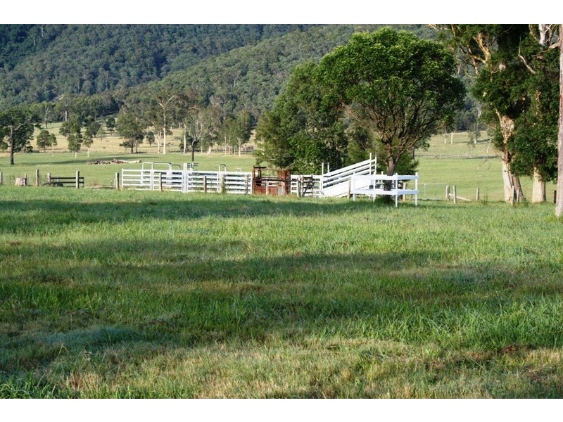 68 Dungog Road, Paterson NSW 2421