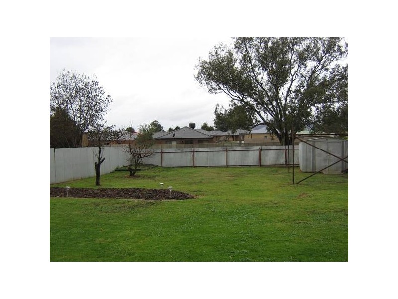 30 Serpentine Avenue, Wodonga VIC 3690
