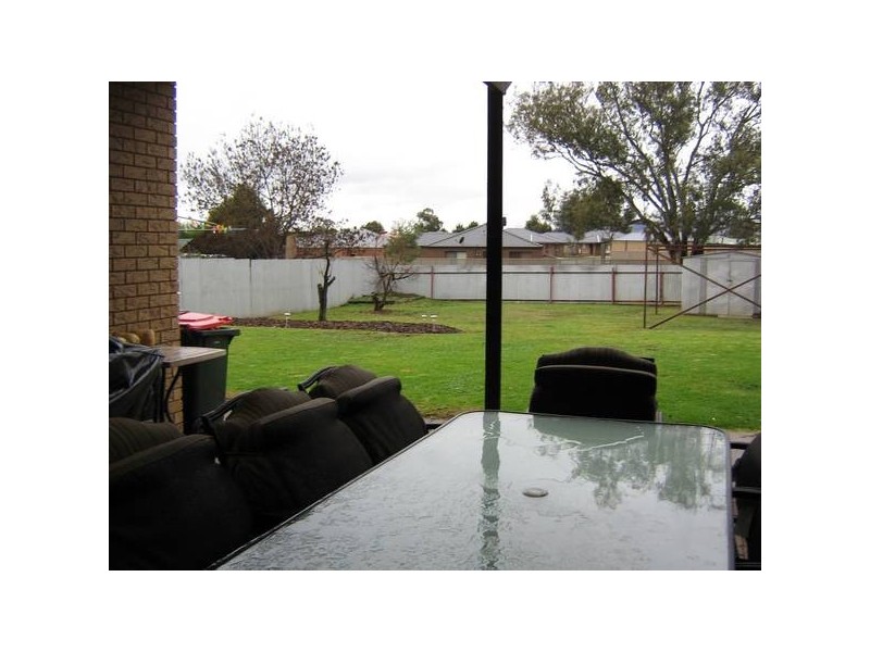 30 Serpentine Avenue, Wodonga VIC 3690