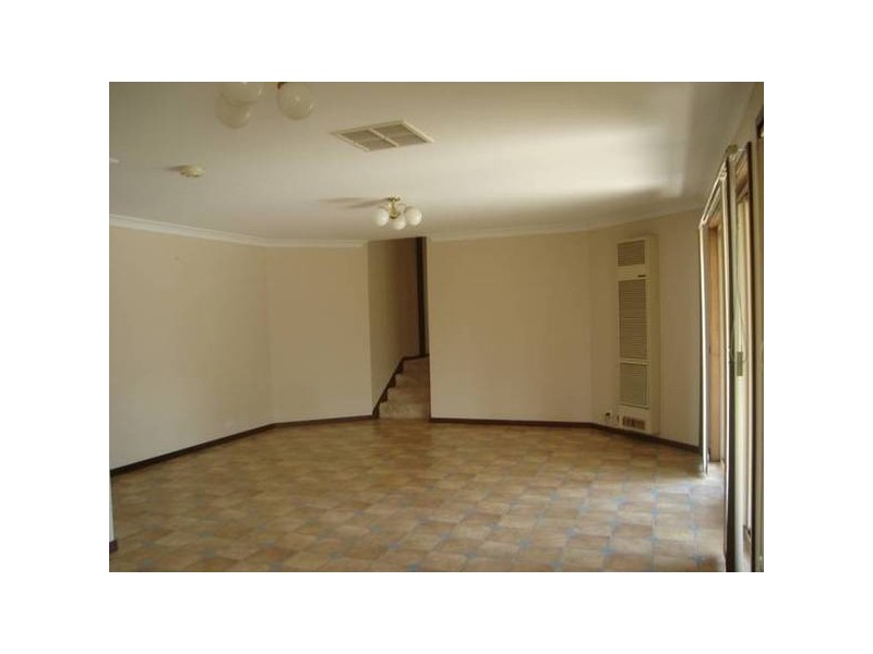 McCulloch Crescent, Wodonga VIC 3690