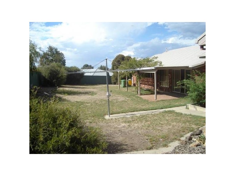 McCulloch Crescent, Wodonga VIC 3690