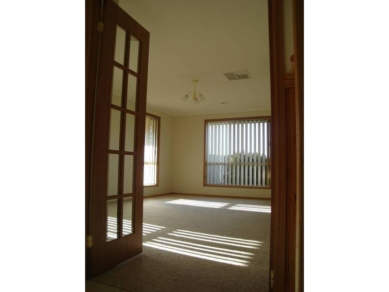 13 Dalton Avenue, Wodonga VIC 3690