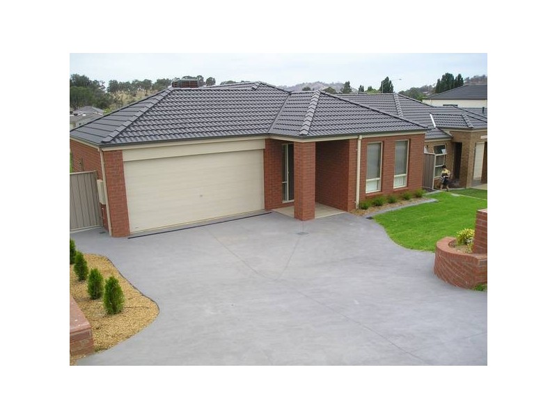 99 Yarralumla Drive, Wodonga VIC 3690