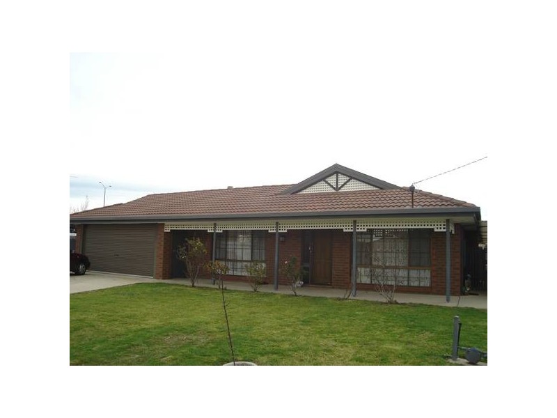 7 Lachlan Court, Wodonga VIC 3690