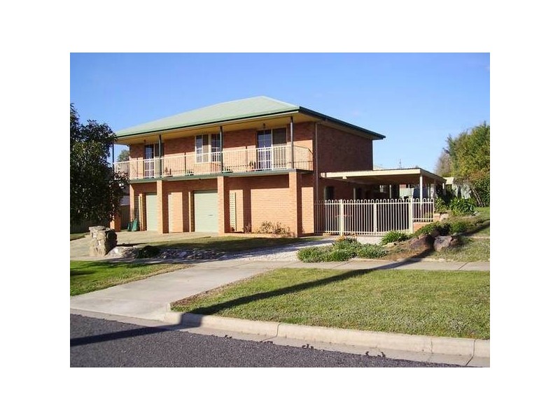 10 Peacock Avenue, Wodonga VIC 3690