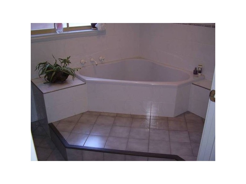 10 Peacock Avenue, Wodonga VIC 3690