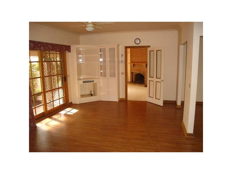 McCulloch Crescent, Wodonga VIC 3690