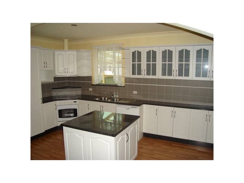 Collins Street, Wodonga VIC 3690