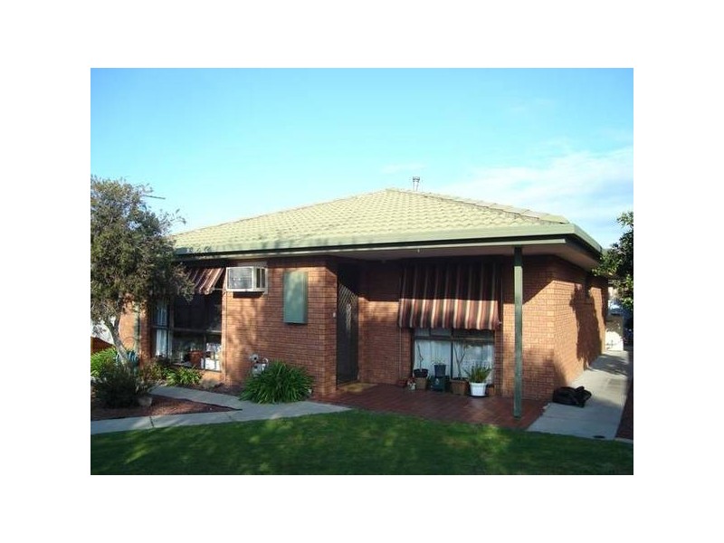 Robert Crescent, Wodonga VIC 3690