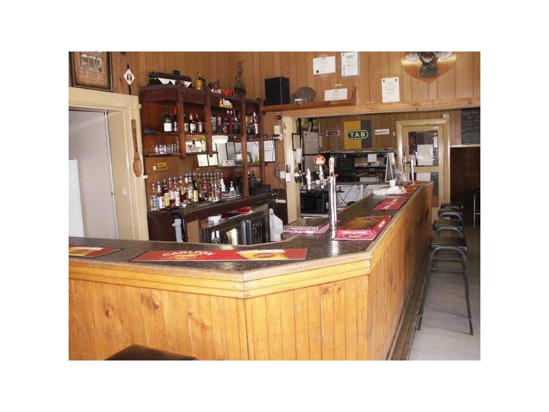 11 Anna Street, Urana NSW 2645