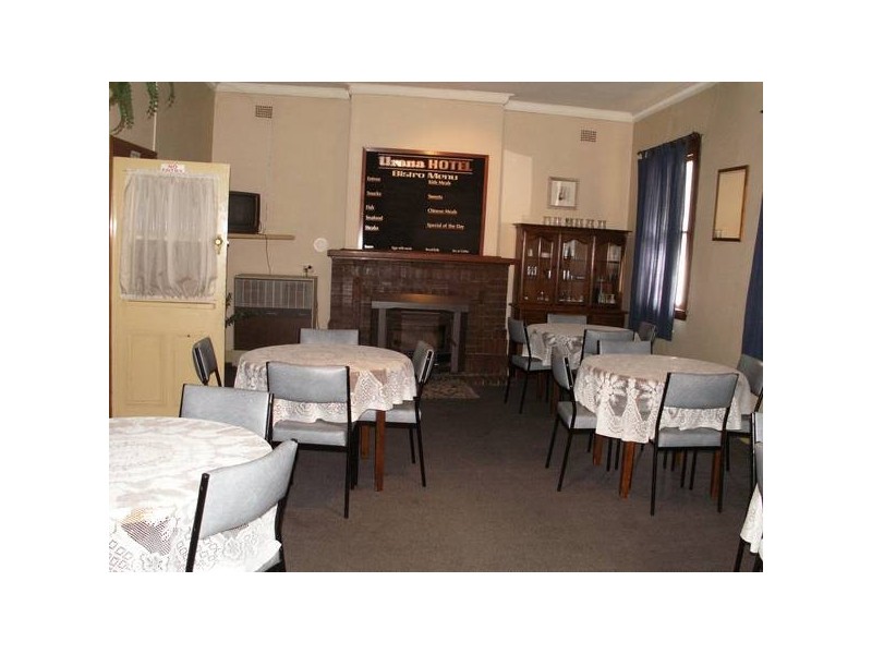 11 Anna Street, Urana NSW 2645