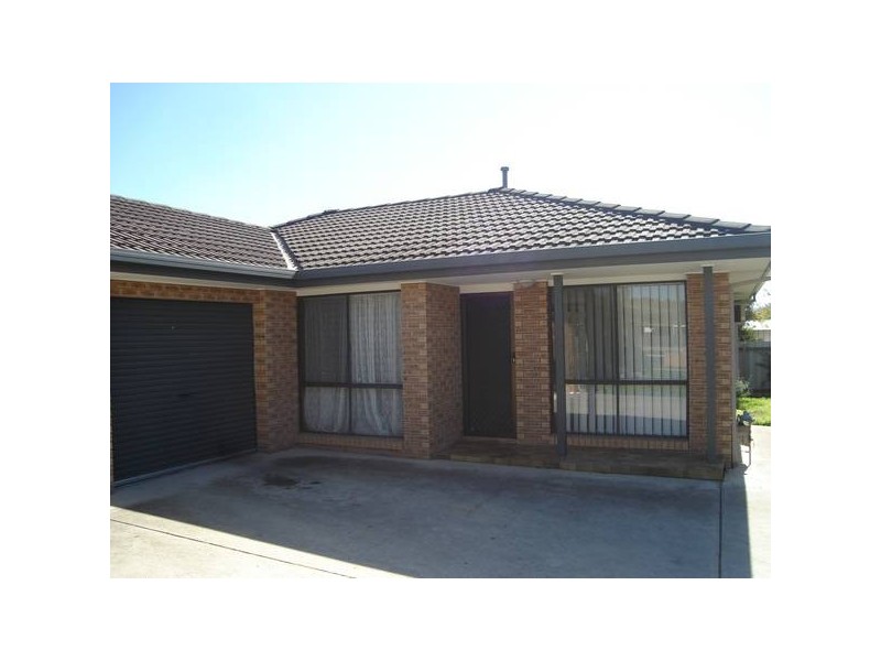 Lawrence Street, Wodonga VIC 3690
