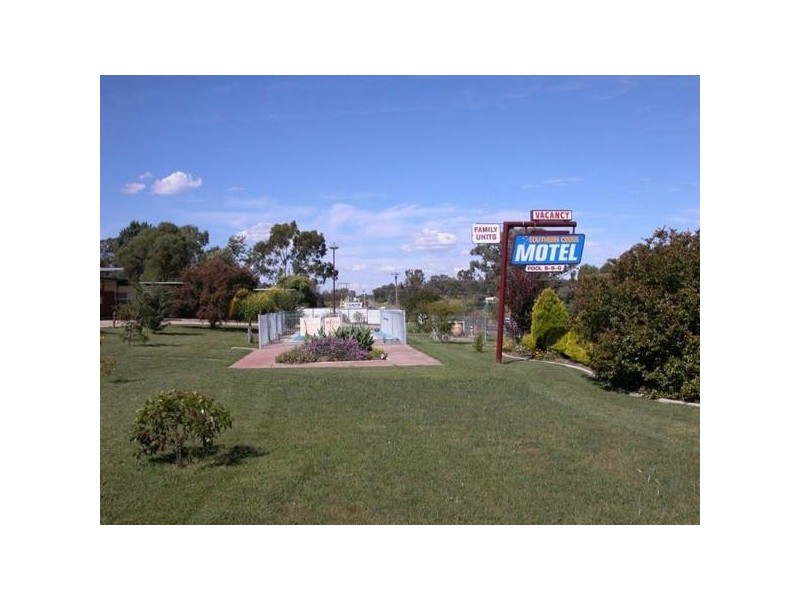 511 WAGGA ROAD, Lavington NSW 2641