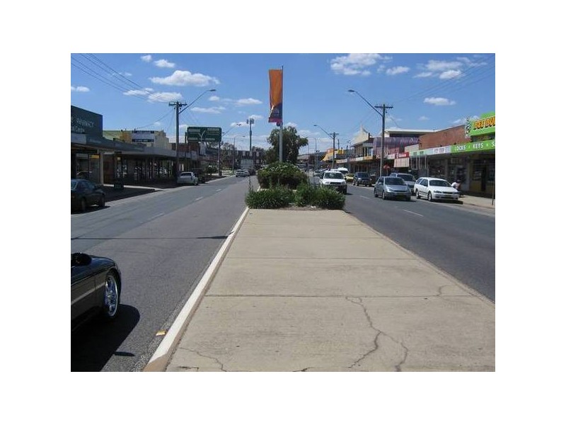 1086 MATE STREET, North Albury NSW 2640