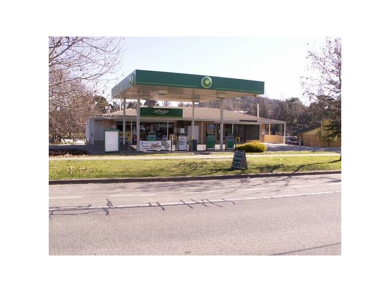 463 URANA ROAD, Lavington NSW 2641