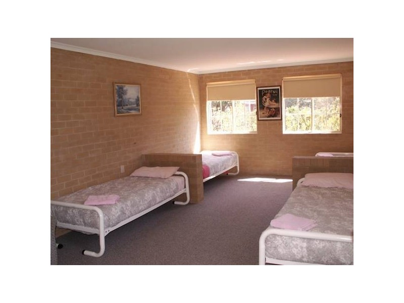 16 ST BERNARD DRIVE, Tawonga VIC 3697