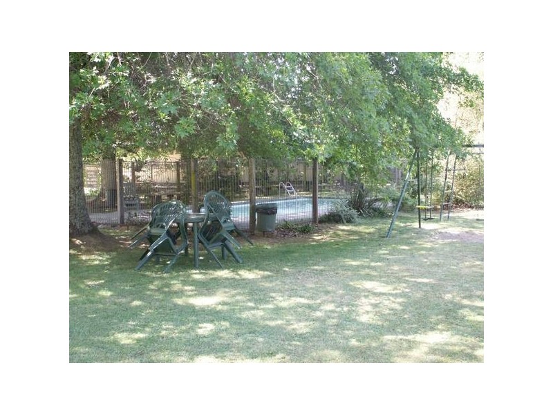 1 ASHWOOD AVENUE, Bright VIC 3741