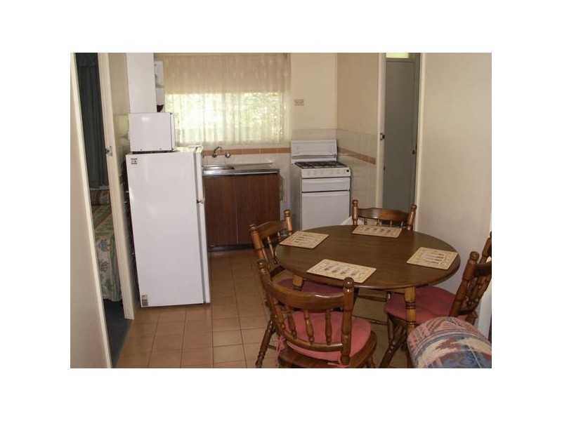 1 ASHWOOD AVENUE, Bright VIC 3741