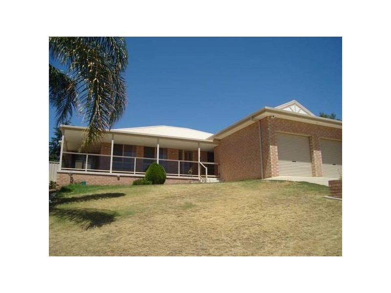 257 Desmond Street, Lavington NSW 2641