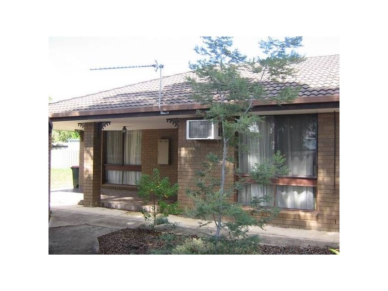 2/1 Robert Crescent, Wodonga VIC 3690