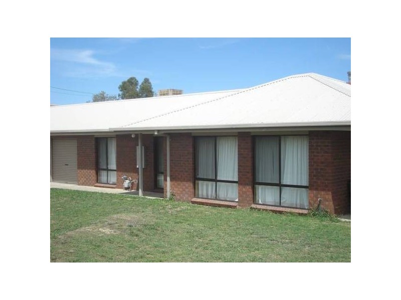 2/39 Roadshow Drive, Wodonga VIC 3690