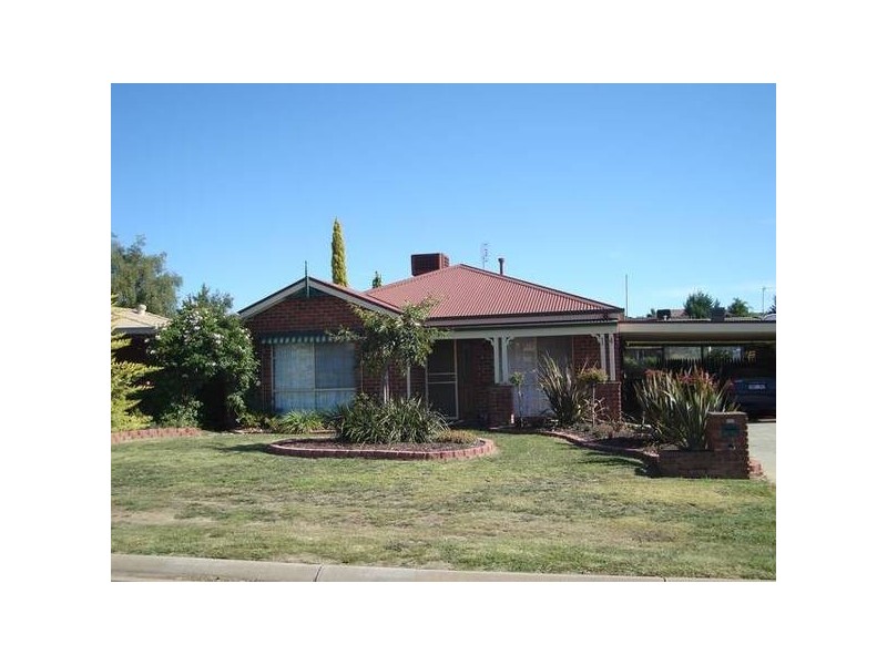 14 Thomas Place, Wodonga VIC 3690