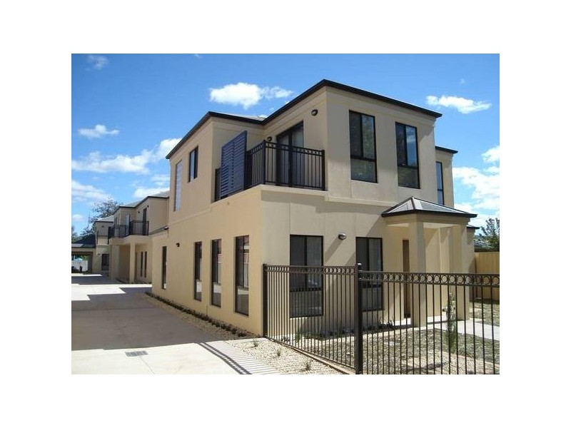 379 Urana Road, Lavington NSW 2641
