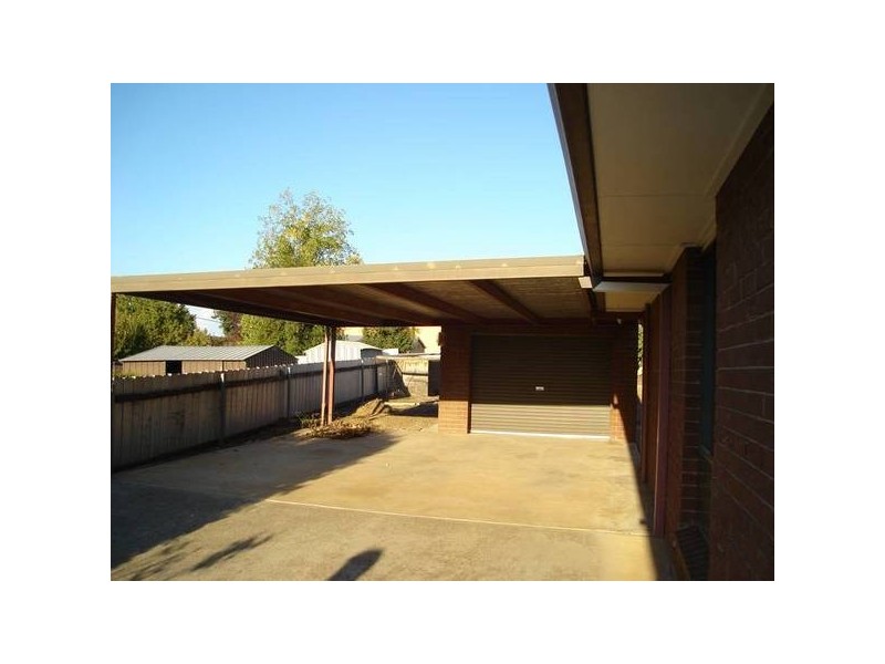 2 Iona Court, Wodonga VIC 3690
