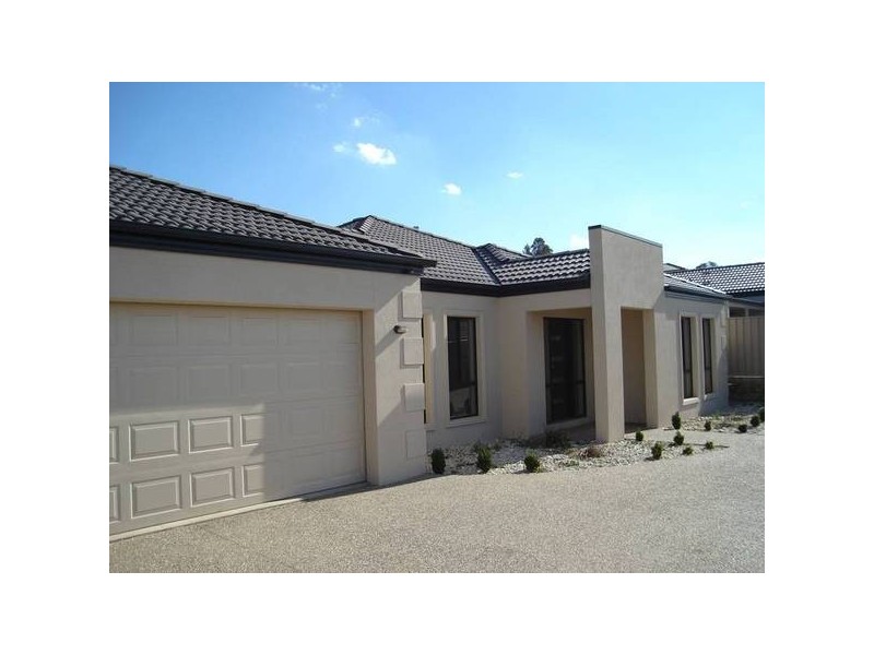 2/22 Mountain Way, Lavington NSW 2641