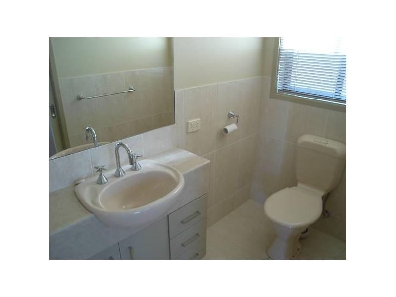 2/22 Mountain Way, Lavington NSW 2641