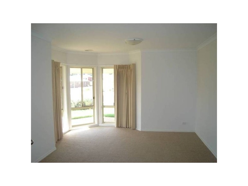 8 Willoughby Avenue, Wodonga VIC 3690