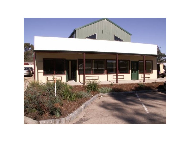 3 GLADSTONE STREET, Glenrowan VIC 3675