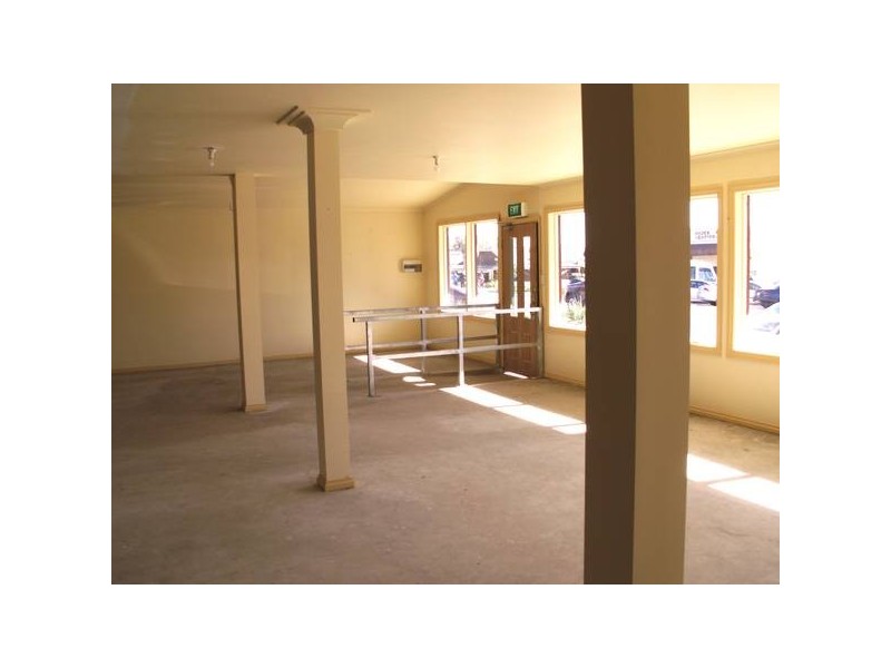 3 GLADSTONE STREET, Glenrowan VIC 3675