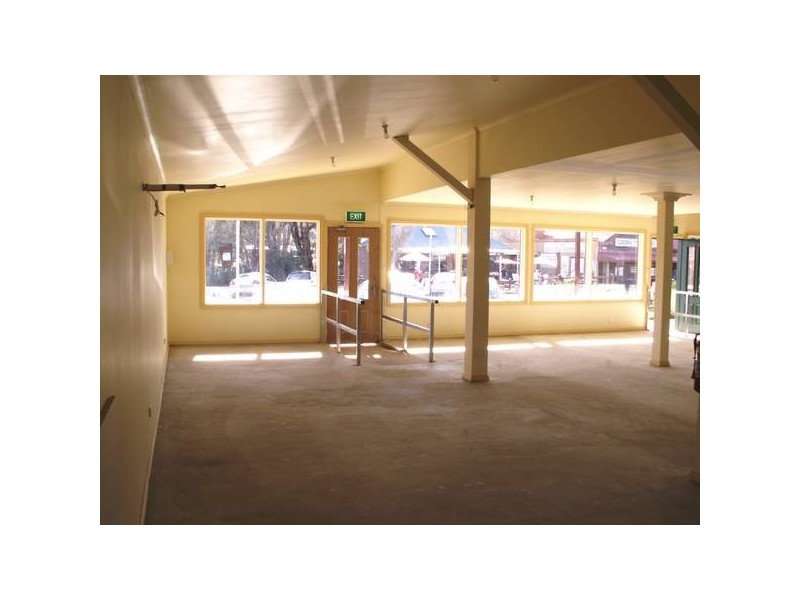 3 GLADSTONE STREET, Glenrowan VIC 3675