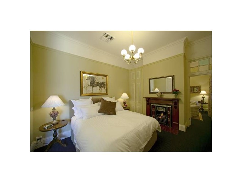 39 HAWKINS STREET, Howlong NSW 2643