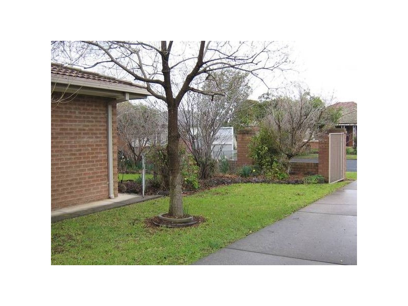 1 & 2/7 Bassett Street, Wodonga VIC 3690