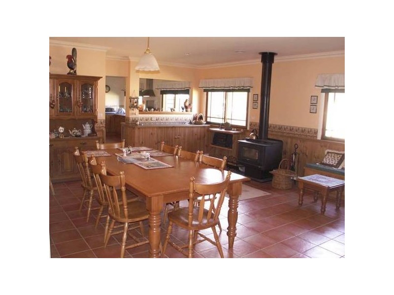 22 East Street, Howlong NSW 2643