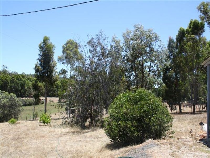 Macquarie St, Donnybrook WA 6239