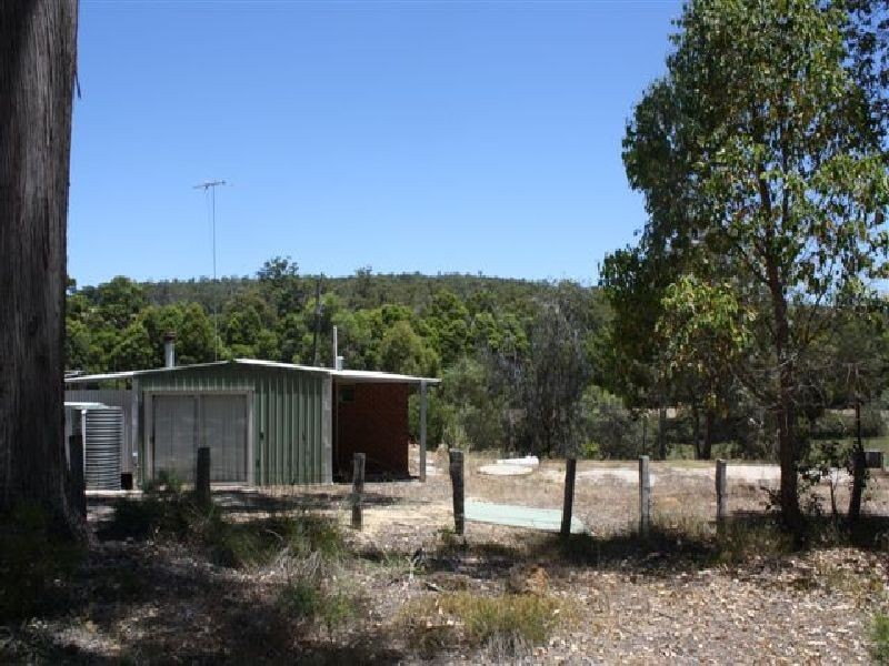 Macquarie St, Donnybrook WA 6239