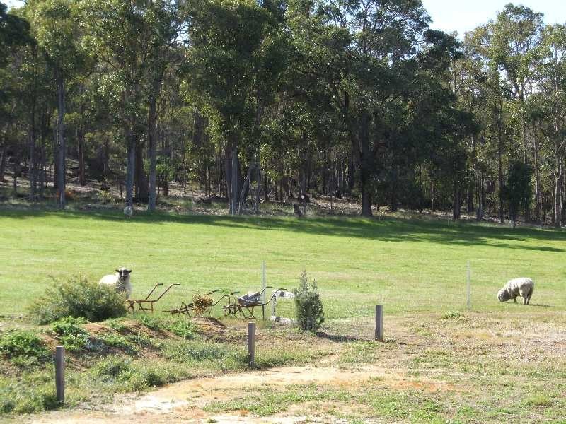 9 Lomandra Rd, Argyle WA 6239