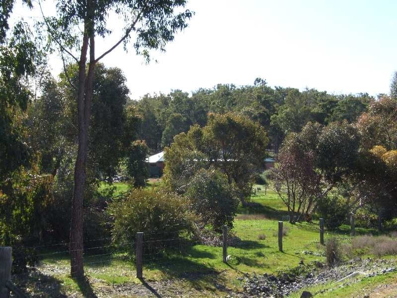 9 Lomandra Rd, Argyle WA 6239