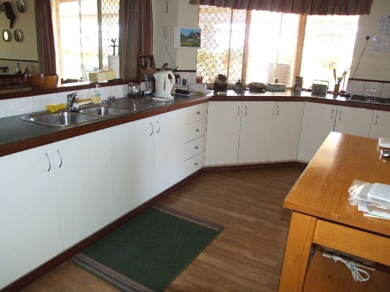 85 Leschenaultia, Donnybrook WA 6239