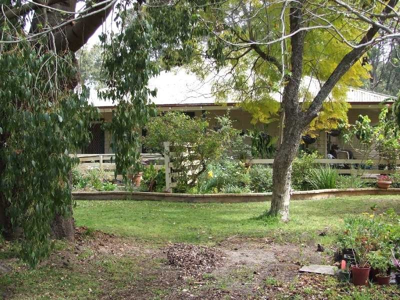 4 Hurst Rd, Boyanup WA 6237