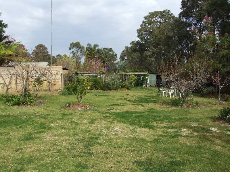 4 Hurst Rd, Boyanup WA 6237