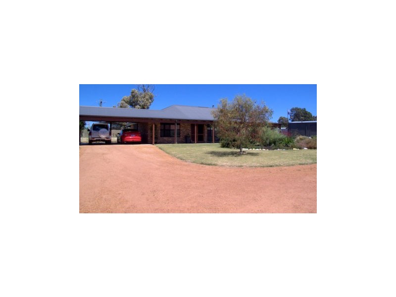 53 Leschenaultia Circle, Donnybrook WA 6239