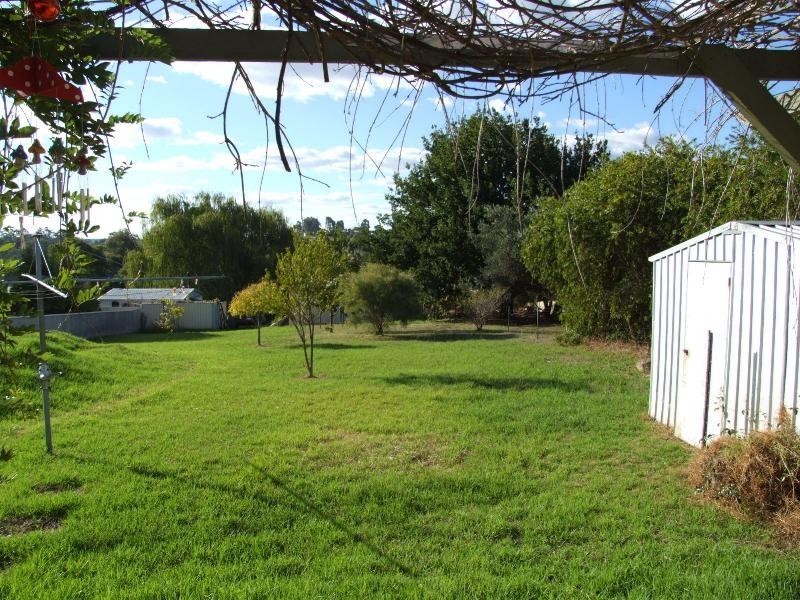 16 Castle Place, Donnybrook WA 6239