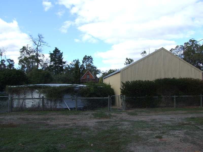1 & 3 Giles Street, Wilga WA 6243